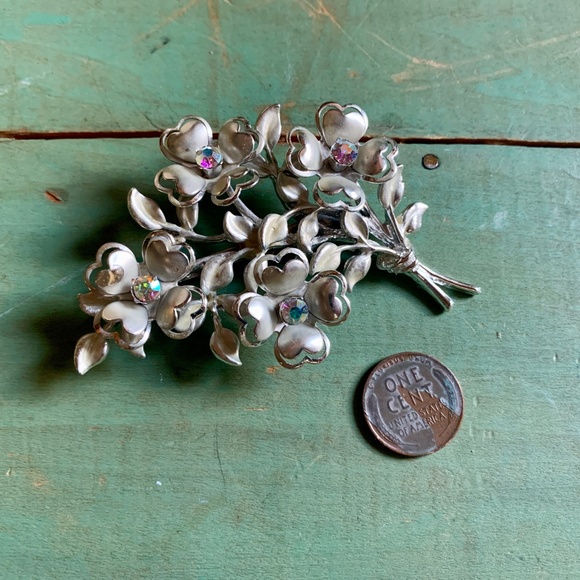 1960's Coro Silver Tone Mid Century Aurora Borealis Brooch - Floral Spray Brooch - Picture 3 of 9